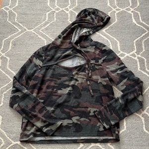 Love streak shirt size large